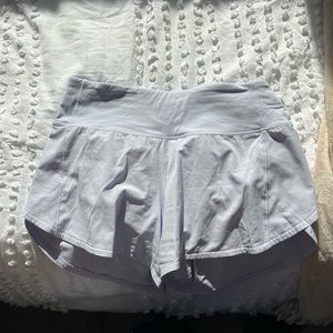 Lululemon Speed Up Shorts 4’ mid rise